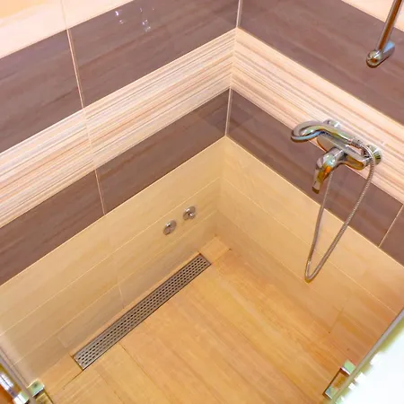 Botic アパート *