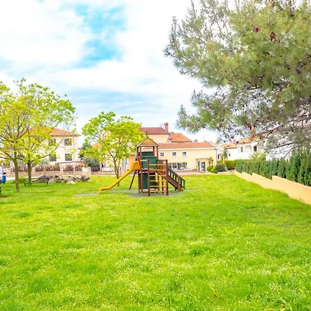 Botic アパート *